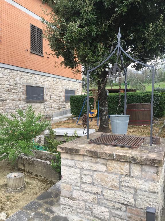 Appartamento Dell Agriturismo Pane E Olio Todi Buitenkant foto
